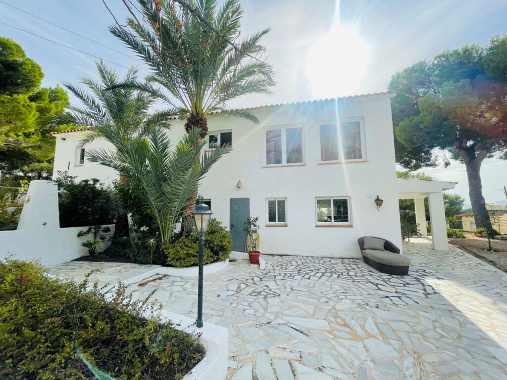 Detached Villa Altea Alicante - image 3