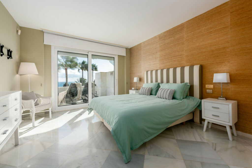 Penthouse Puerto Banús Málaga - image 3