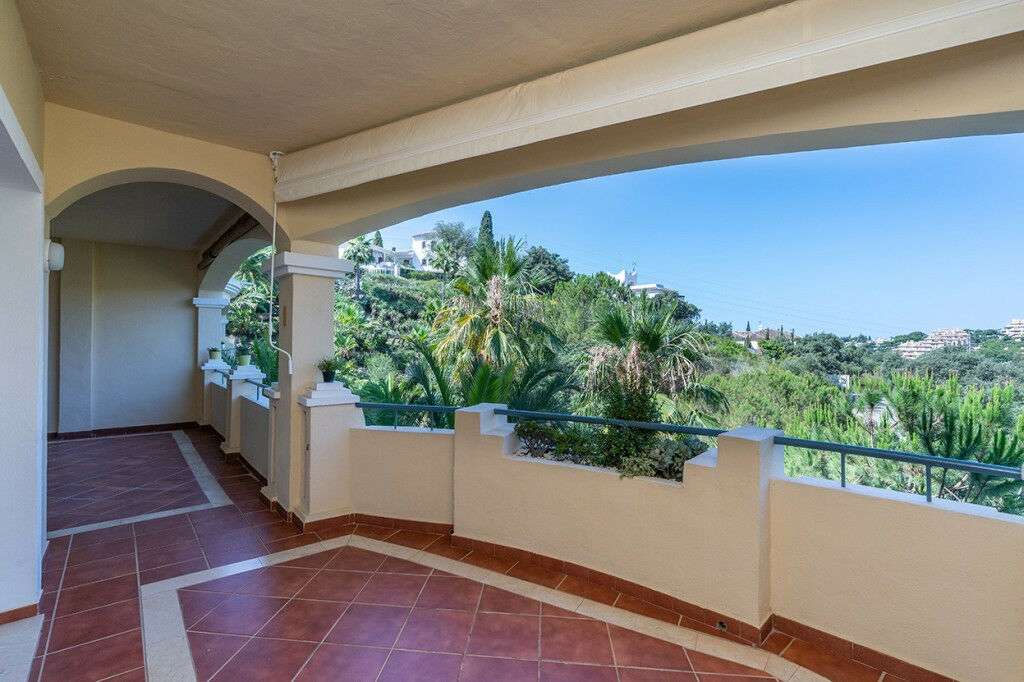 Ground Floor Apartment Elviria Málaga - image 3