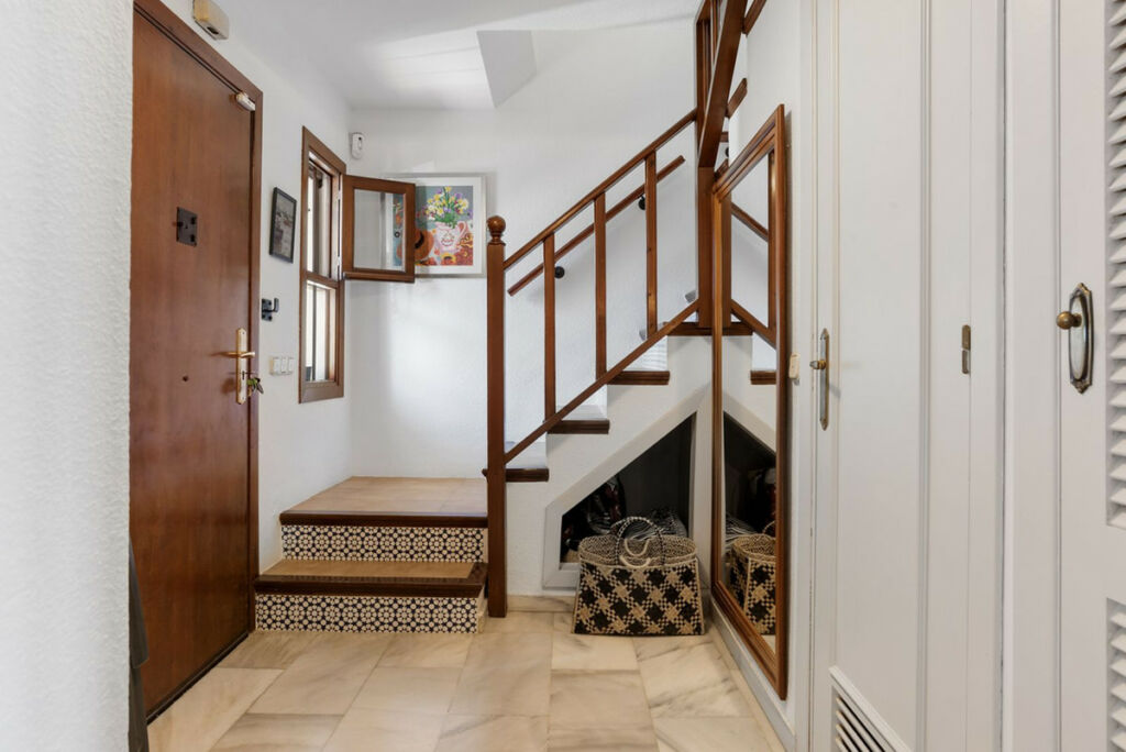 Townhouse Estepona Málaga - image 3
