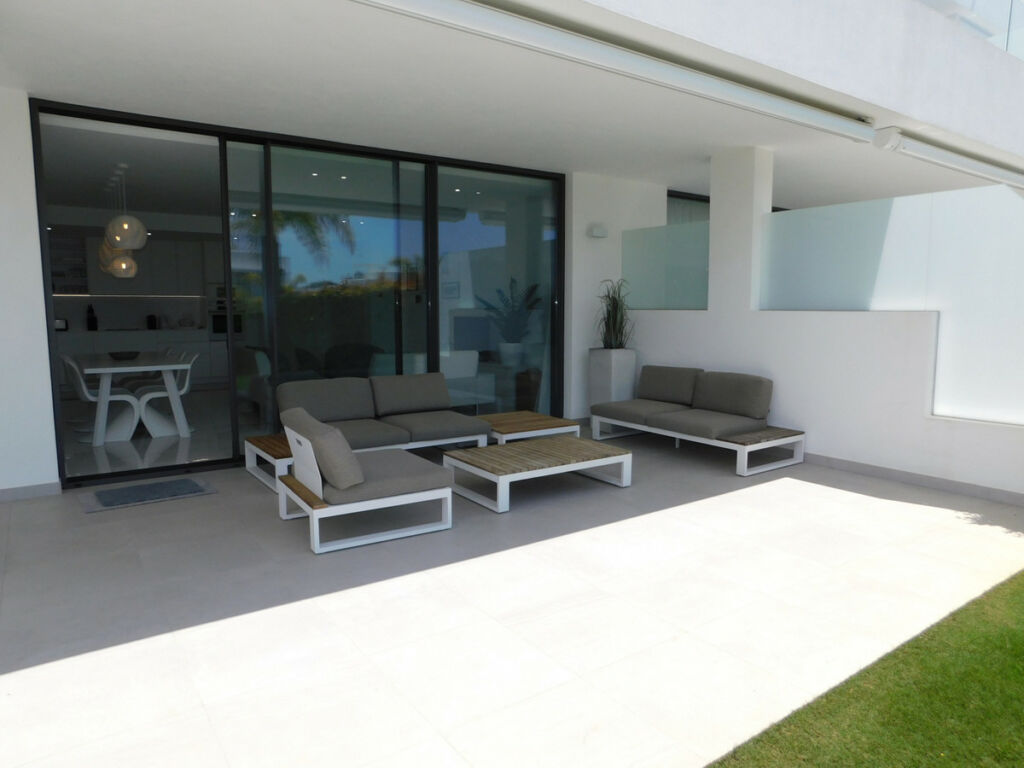 Ground Floor Apartment Benahavís Málaga - image 3