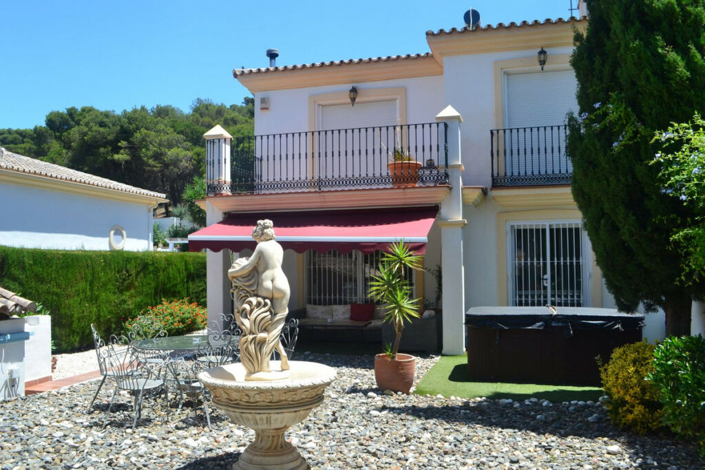 Semi-Detached House Alhaurin Golf Málaga - image 4
