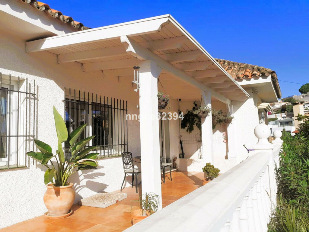 Detached Villa Torrenueva Málaga - image 4