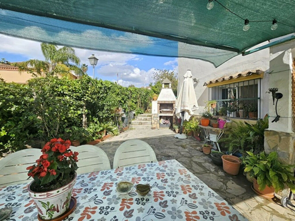 Detached Villa San Pedro de Alcántara Málaga - image 3