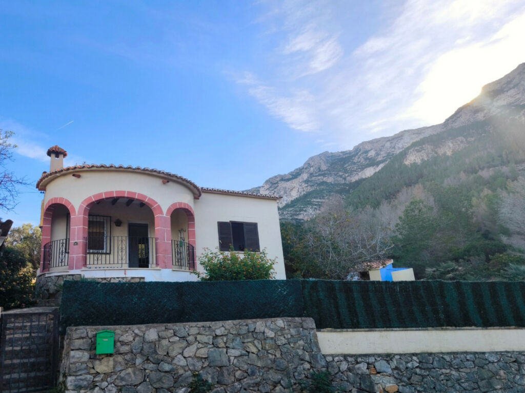 Detached Villa Denia Alicante - image 3