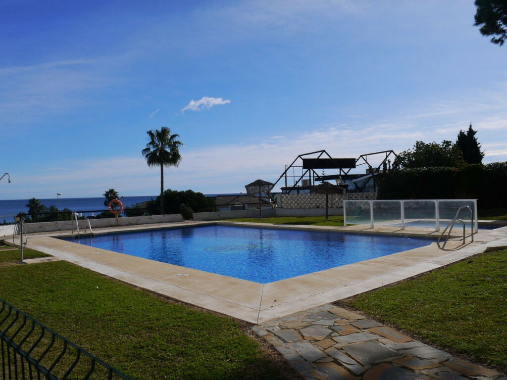 Ground Floor Apartment Torrenueva Málaga - image 3