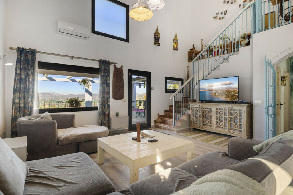 Detached Villa Alhaurín el Grande Málaga - image 3