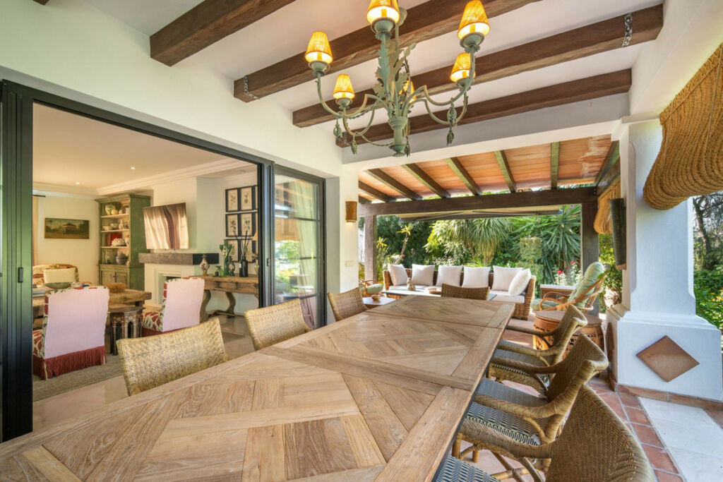 Detached Villa La Quinta Málaga - image 3