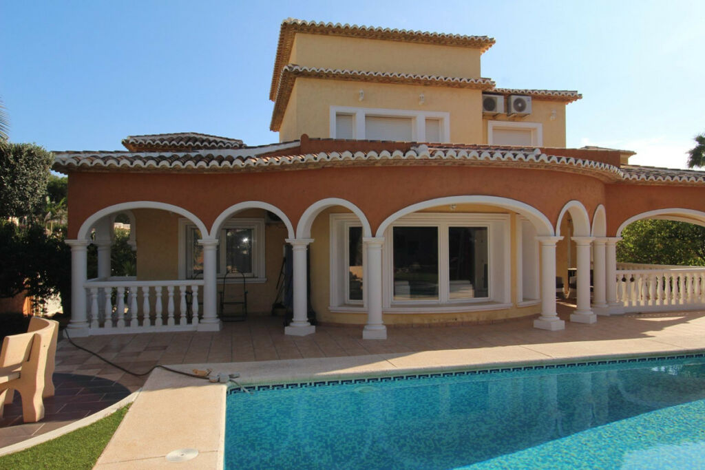 Detached Villa Calpe Alicante - image 3