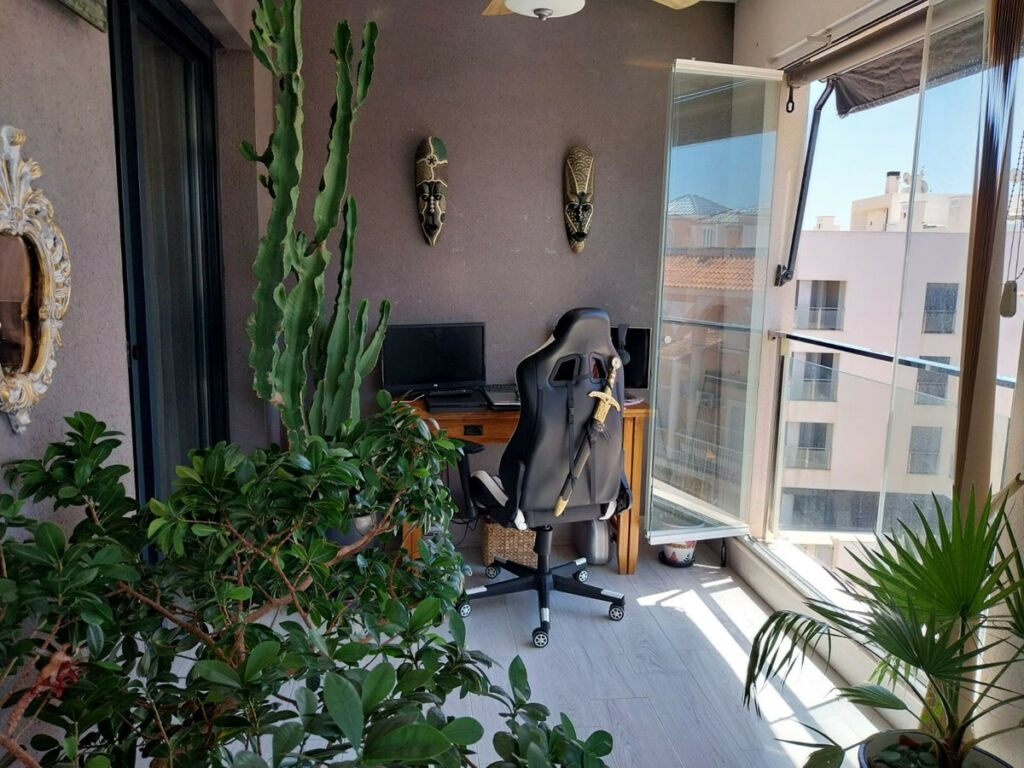 Middle Floor Apartment La Mata Alicante - image 3