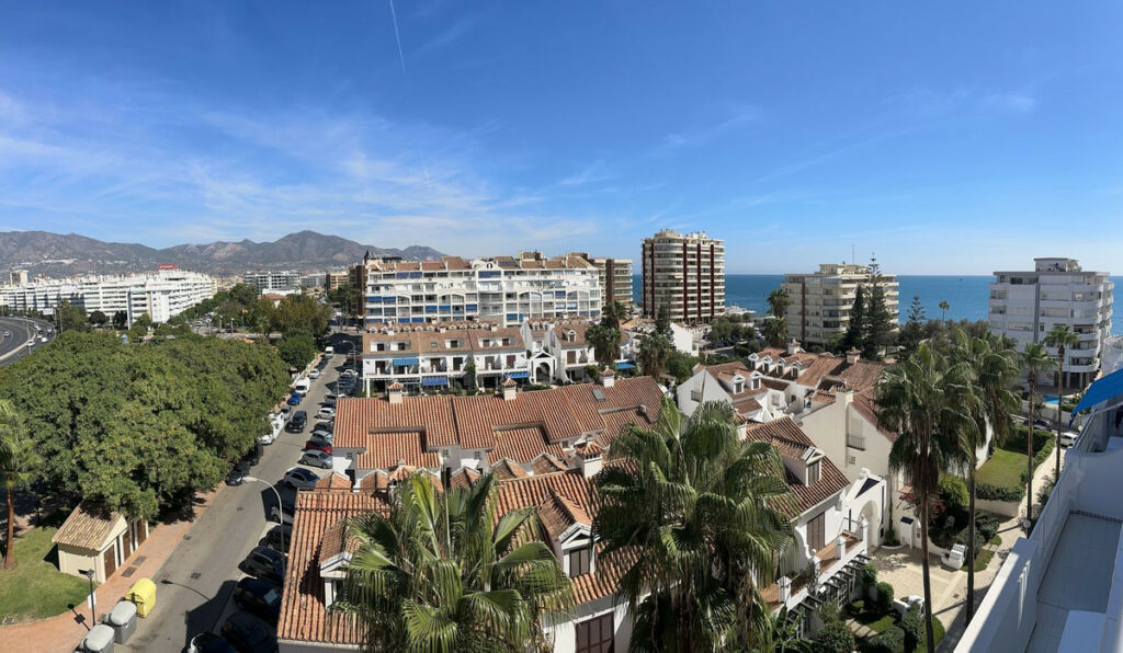 Penthouse Fuengirola Málaga - image 30