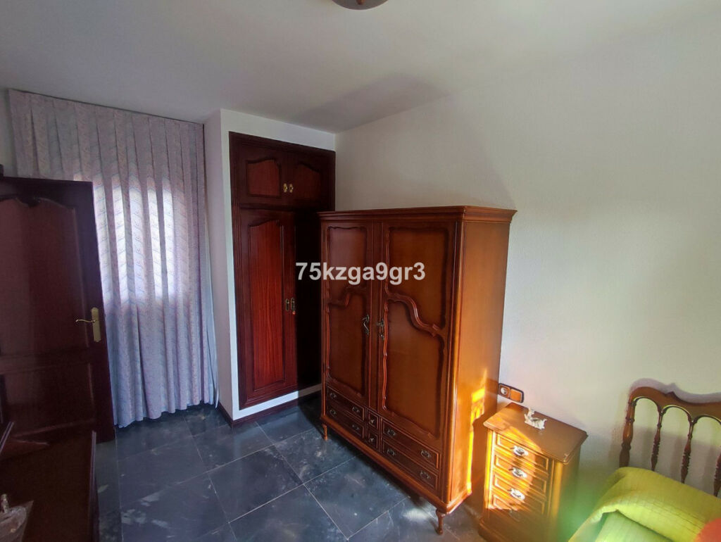 Detached Villa Puerto de la Torre Málaga - image 28
