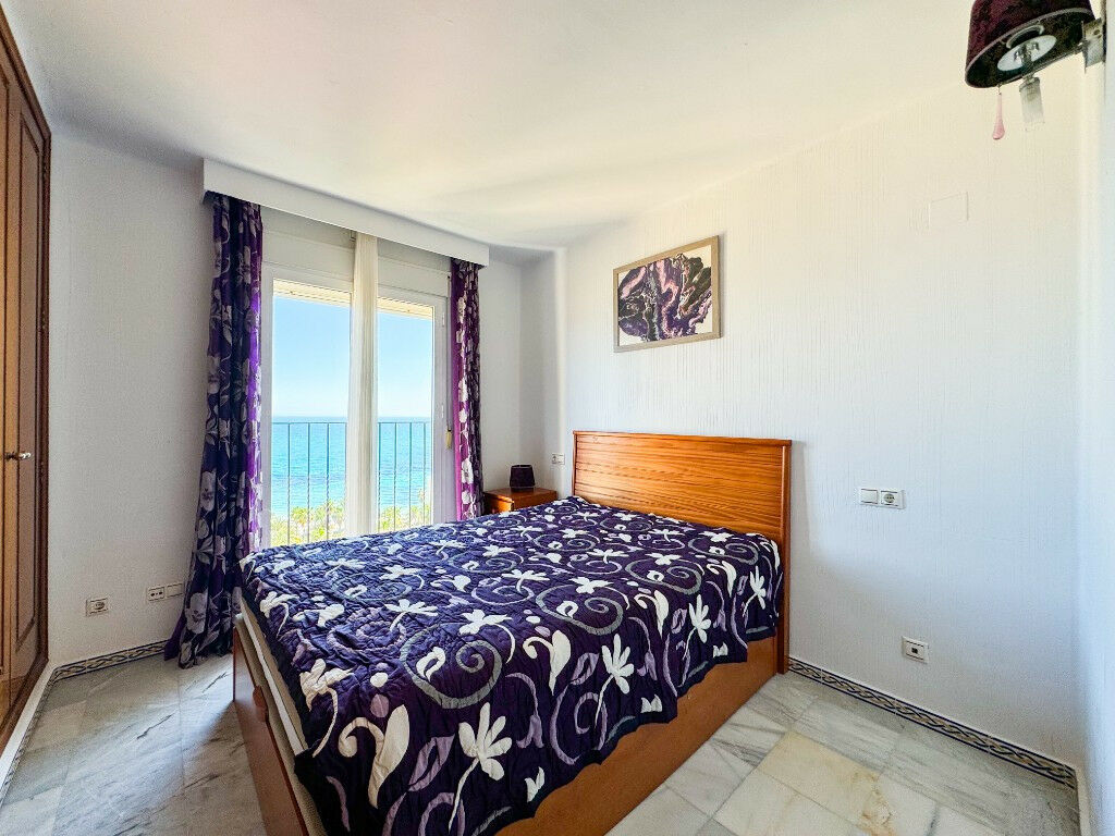 Middle Floor Apartment Torrevieja Alicante - image 30