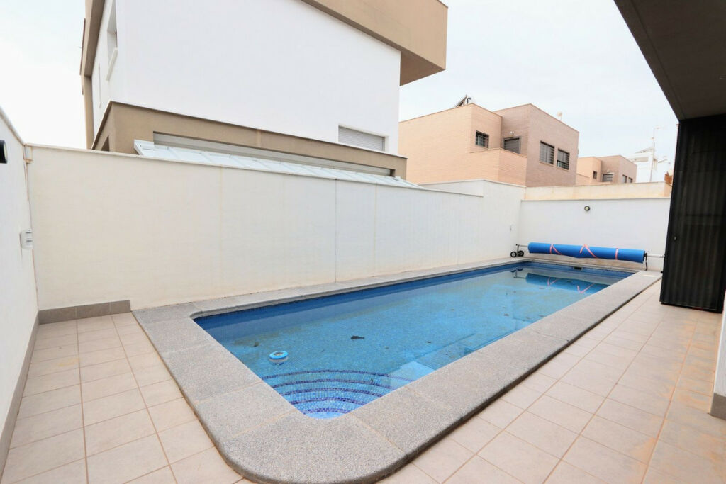 Detached Villa Torre de la Horadada Alicante - image 31