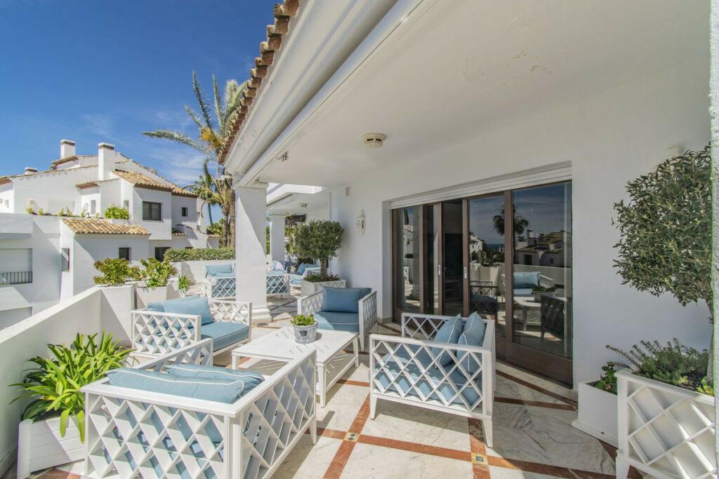Middle Floor Apartment Sierra Blanca Málaga - image 31