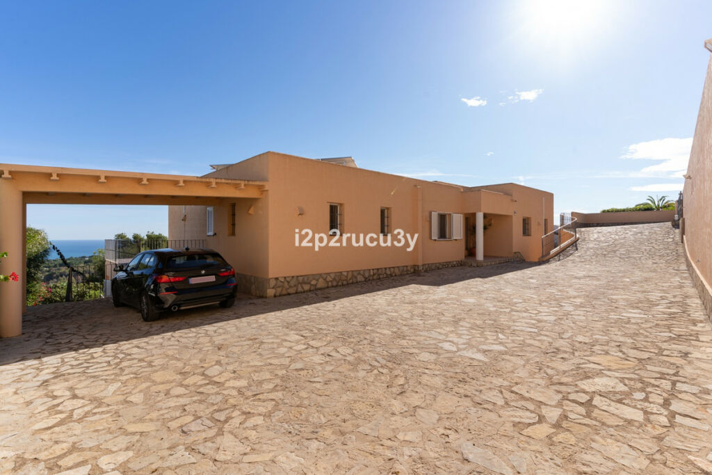 Detached Villa Moraira Alicante - image 31