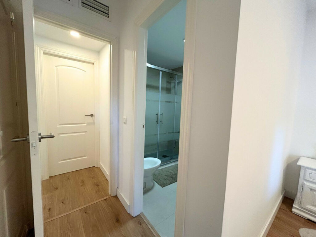 Middle Floor Apartment Los Boliches Málaga - image 31