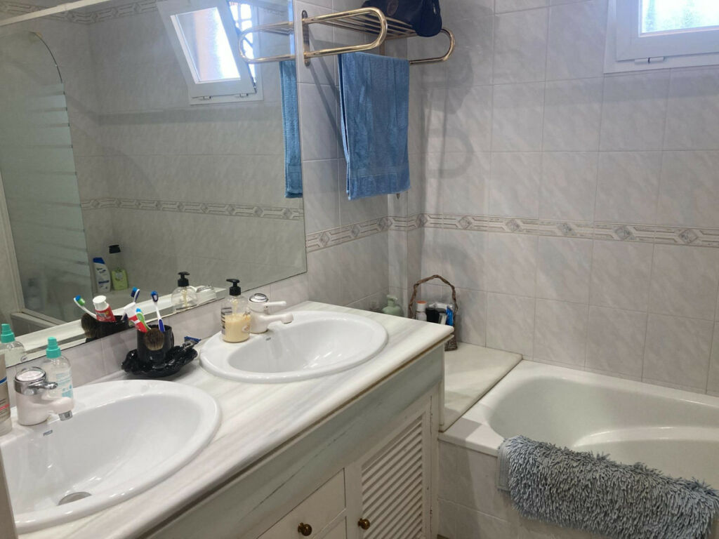 Detached Villa Selwo Málaga - image 28