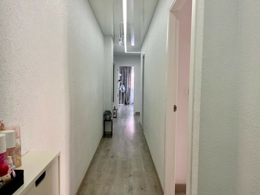 Middle Floor Apartment Torrevieja Alicante - image 30