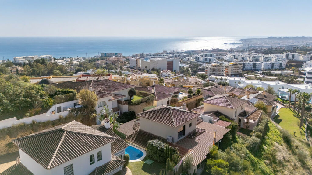 Detached Villa Benalmadena Málaga - image 32