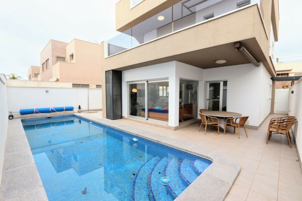 Detached Villa Torre de la Horadada Alicante - image 32