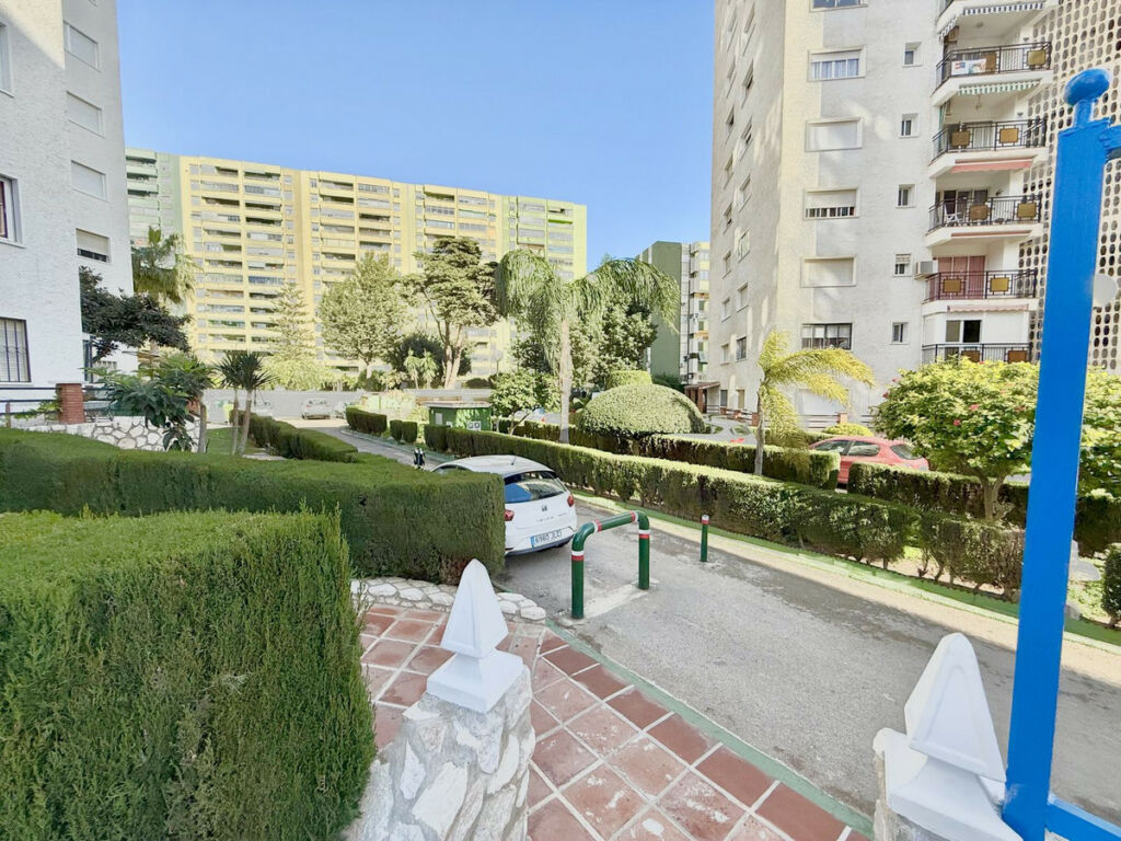 Penthouse Los Boliches Málaga - image 33