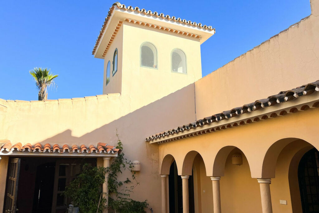 Detached Villa Estepona Málaga - image 37