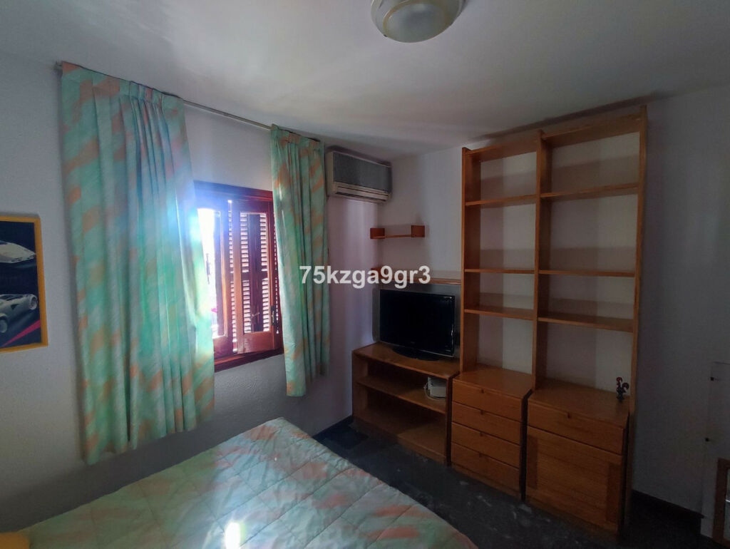 Detached Villa Puerto de la Torre Málaga - image 31
