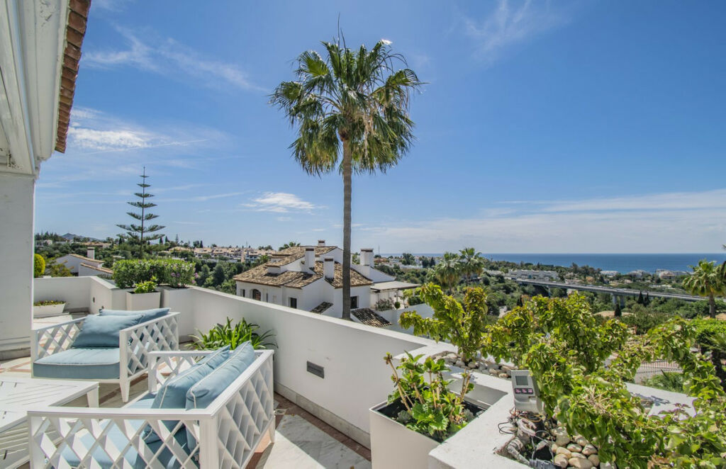 Middle Floor Apartment Sierra Blanca Málaga - image 33