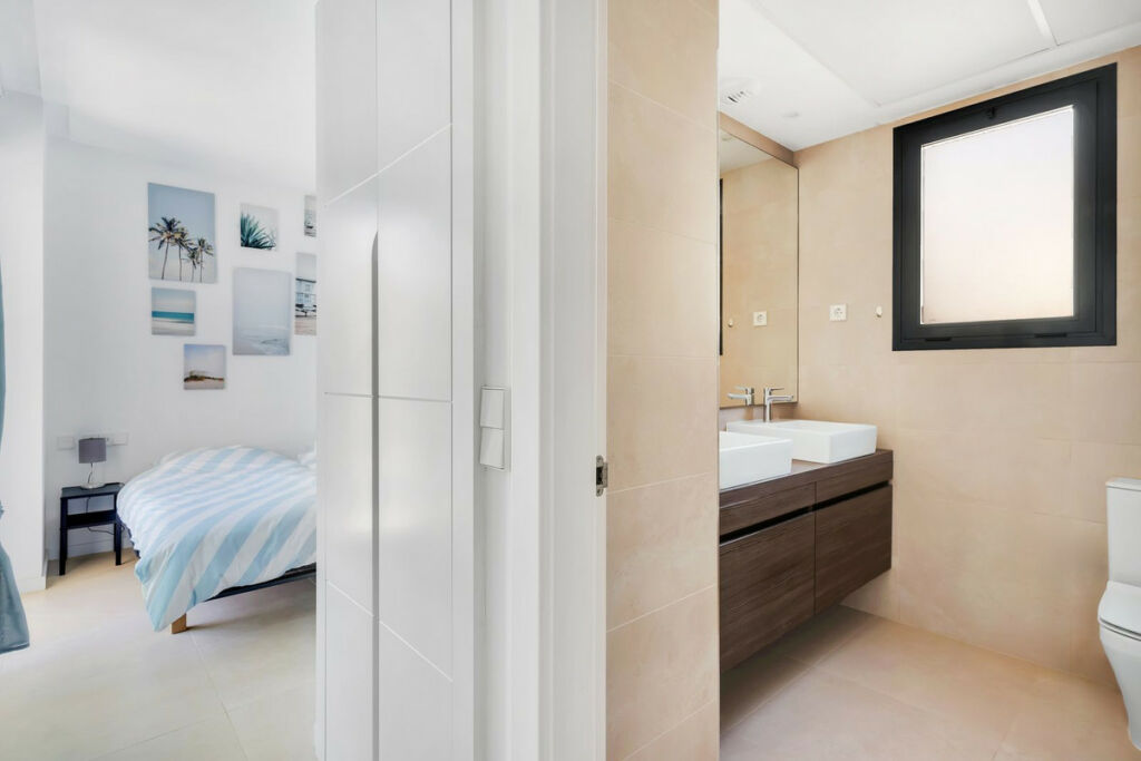 Middle Floor Apartment Fuengirola Málaga - image 33