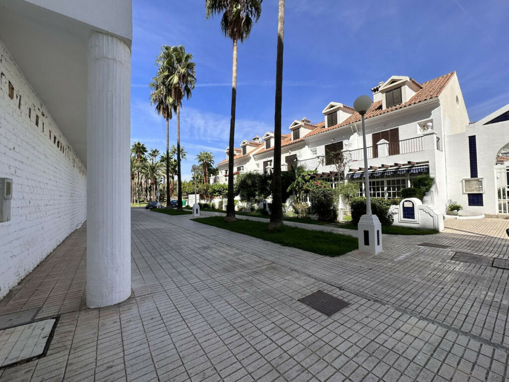 Penthouse Fuengirola Málaga - image 34