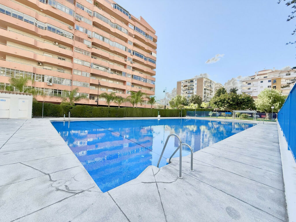 Penthouse Los Boliches Málaga - image 34