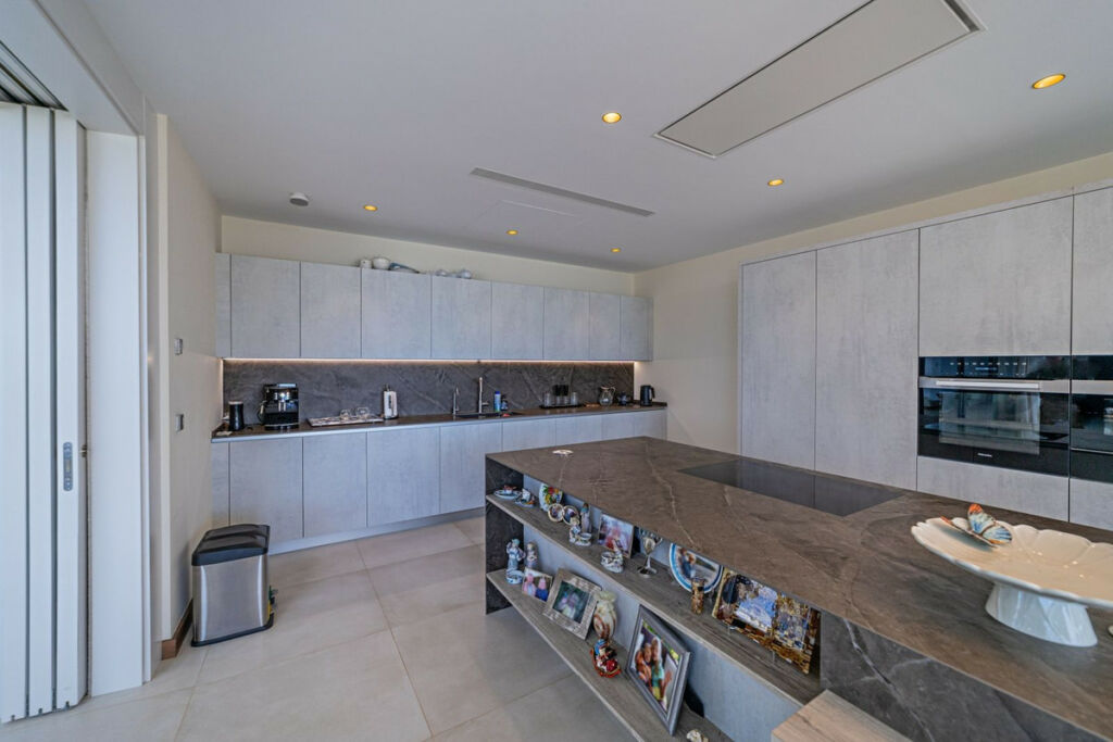 Detached Villa Los Arqueros Málaga - image 33