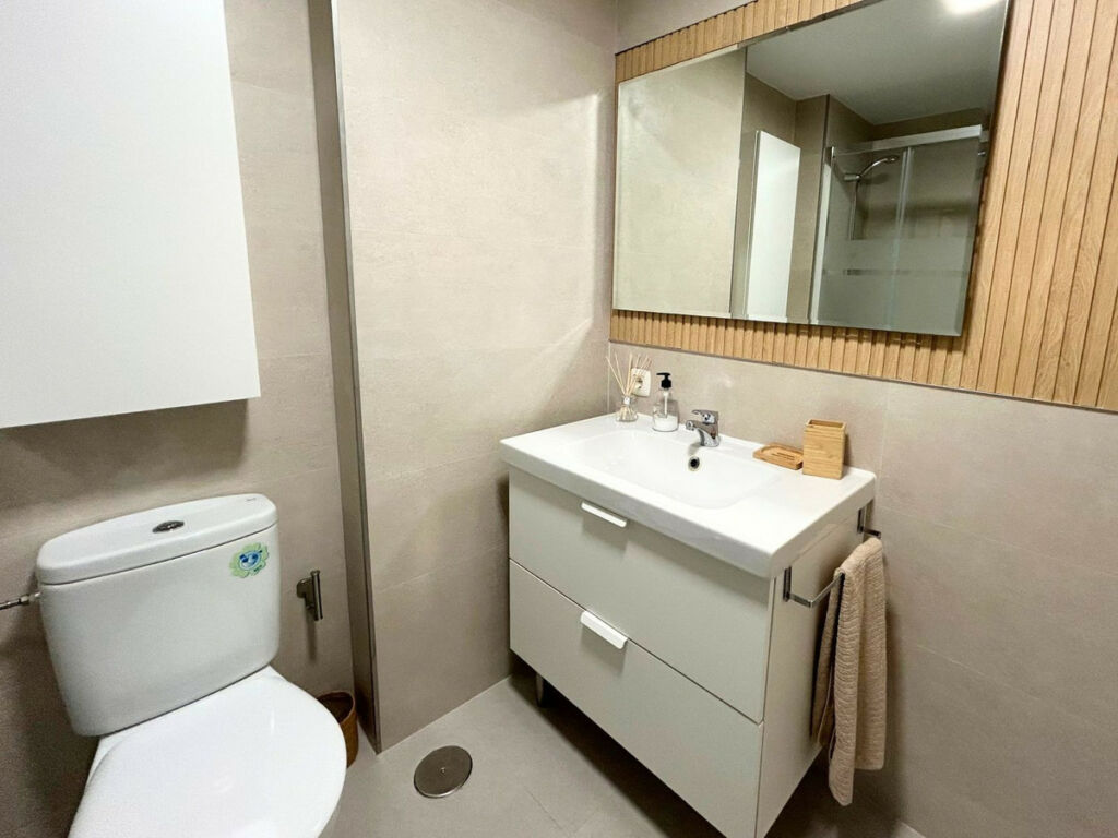 Middle Floor Apartment Los Boliches Málaga - image 34