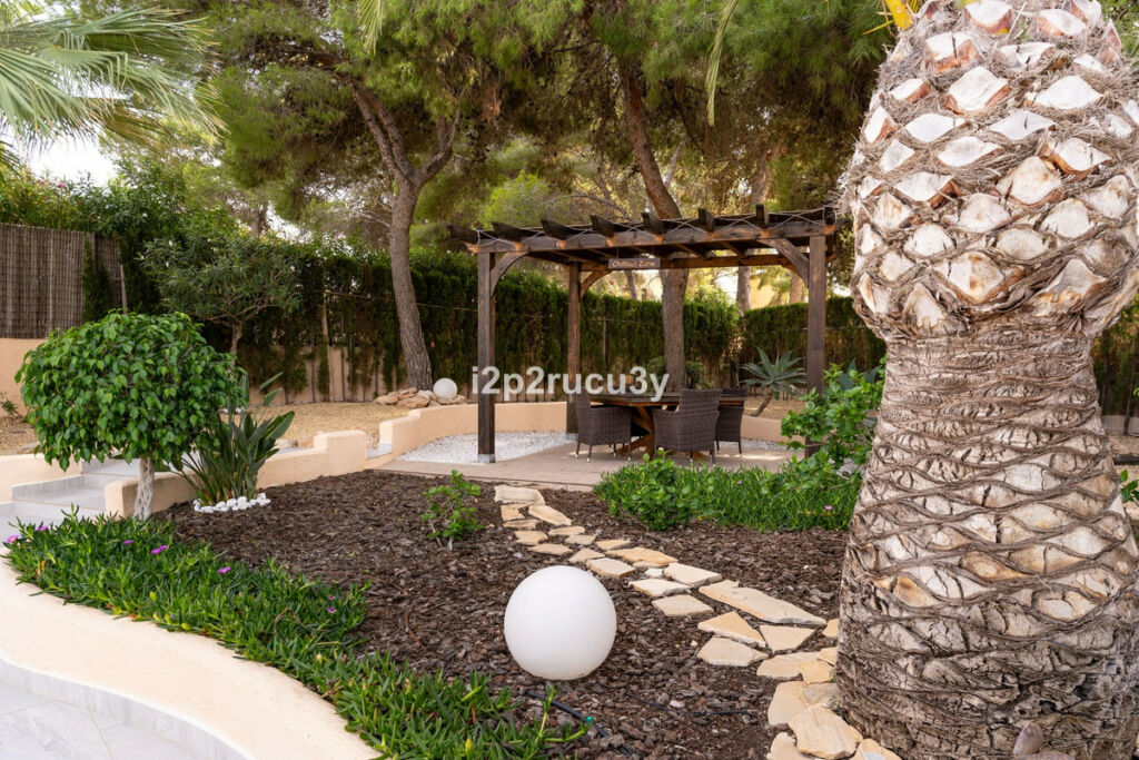 Detached Villa Moraira Alicante - image 34
