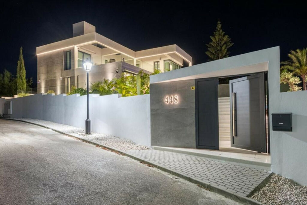 Detached Villa New Golden Mile Málaga - image 34