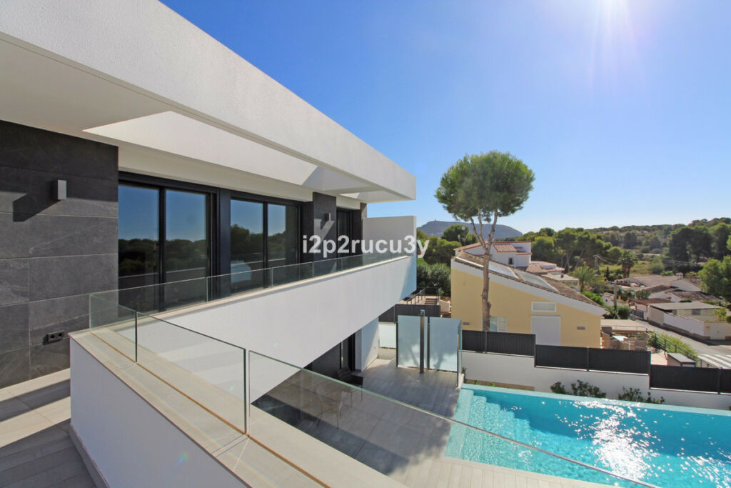 Detached Villa Moraira Alicante - image 34