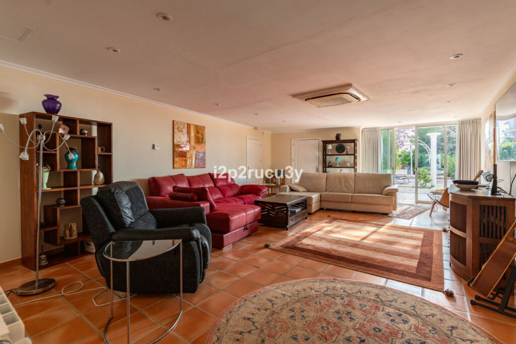 Detached Villa Moraira Alicante - image 34