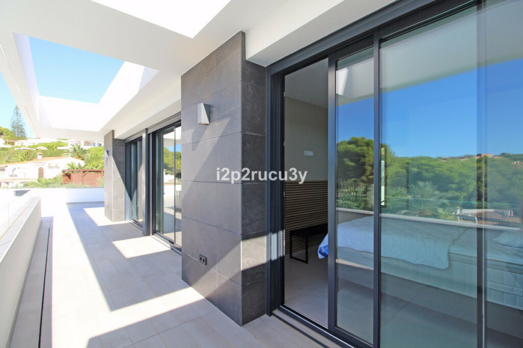 Detached Villa Moraira Alicante - image 35