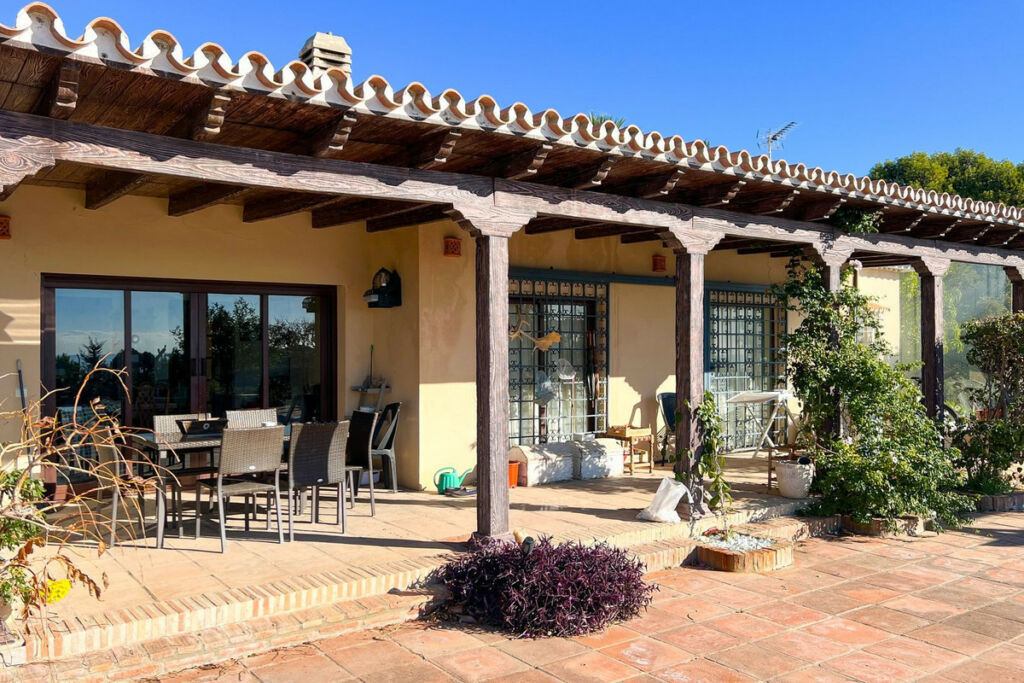 Detached Villa Estepona Málaga - image 39
