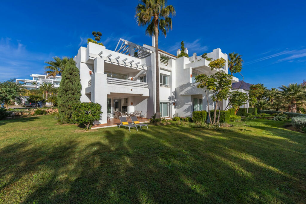 Ground Floor Apartment Casares Playa Málaga - image 3