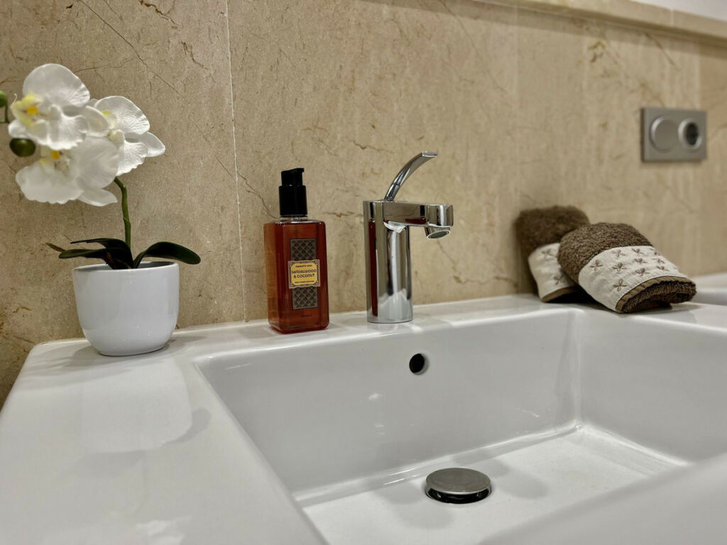 Middle Floor Apartment Los Flamingos Málaga - image 35