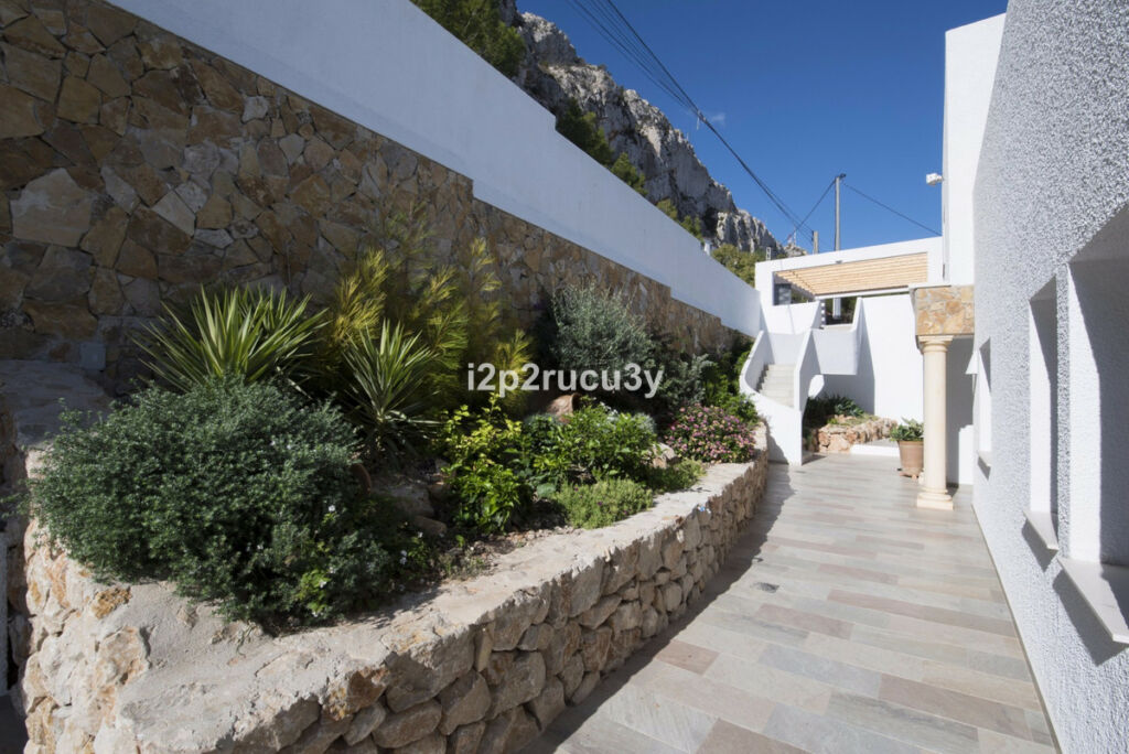 Detached Villa Calpe Alicante - image 36