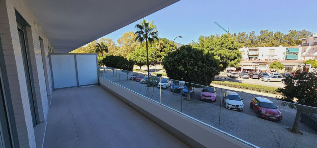 Middle Floor Apartment Nueva Andalucía Málaga - image 36