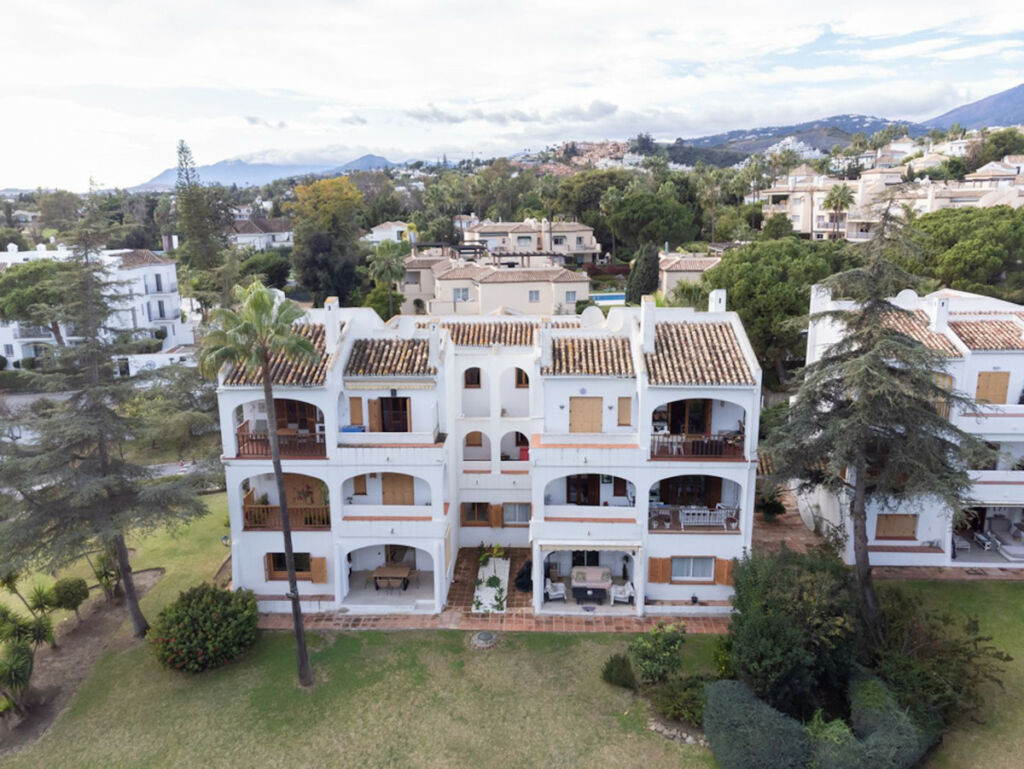 Ground Floor Apartment Nueva Andalucía Málaga - image 36