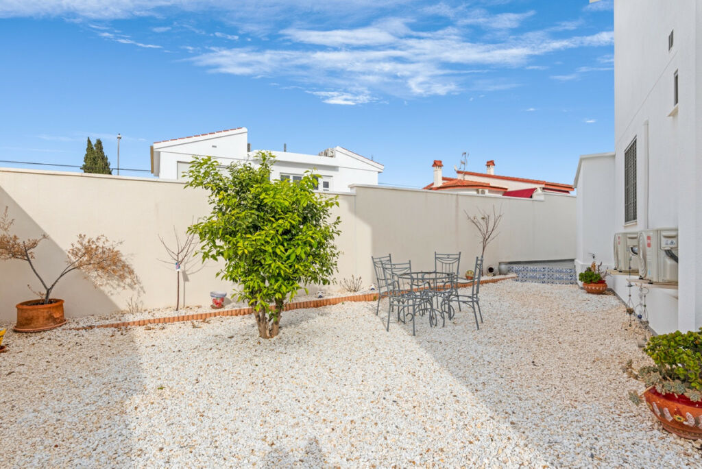 Detached Villa Ciudad Quesada Alicante - image 36