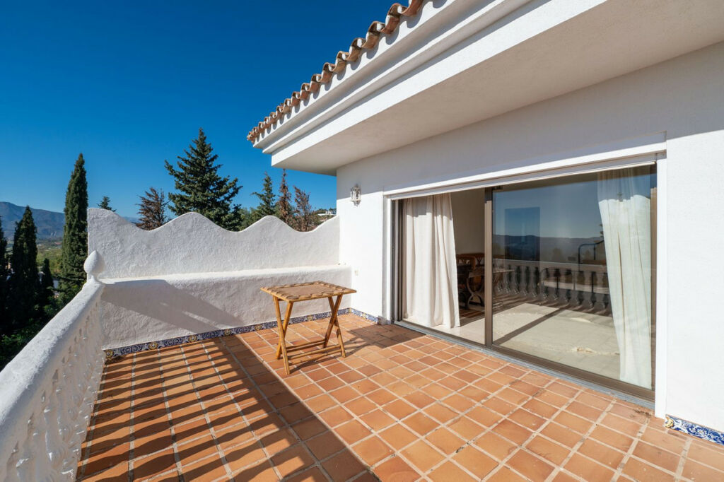 Detached Villa Valtocado Málaga - image 36