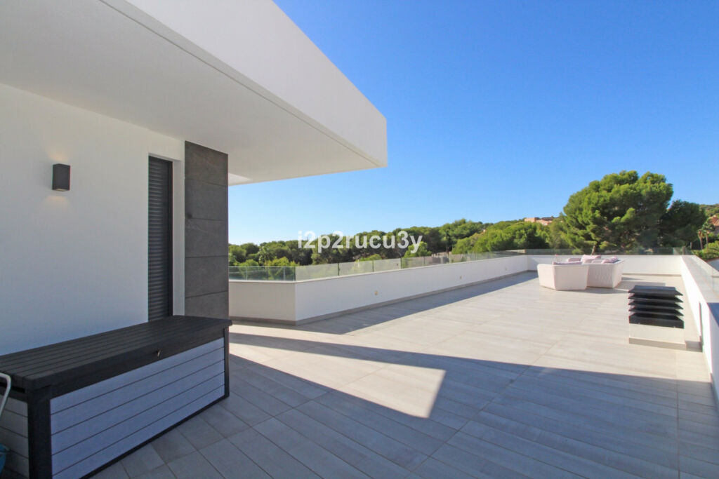 Detached Villa Moraira Alicante - image 36