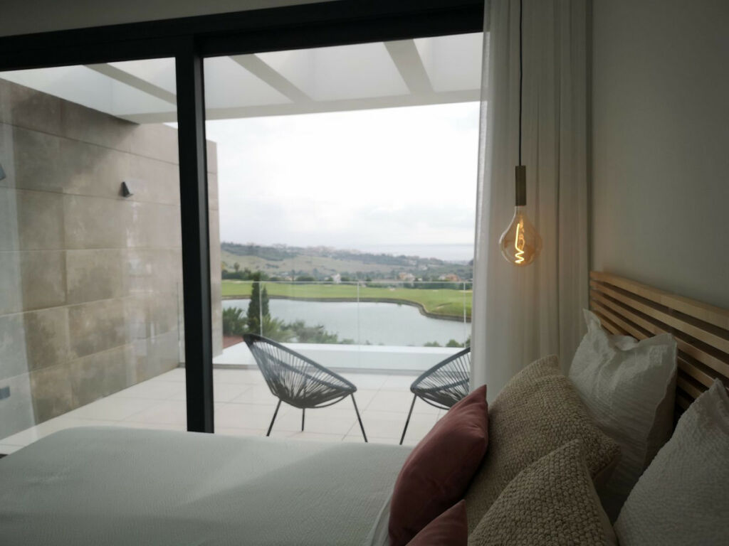 Detached Villa Estepona Málaga - image 36