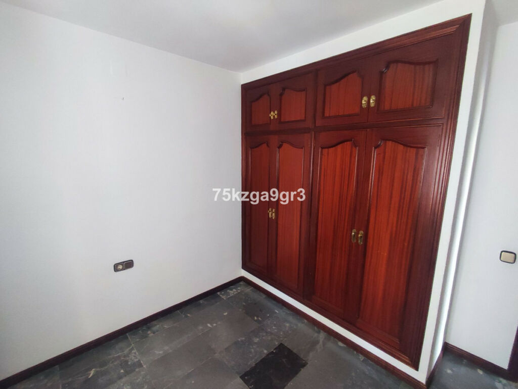 Detached Villa Puerto de la Torre Málaga - image 34